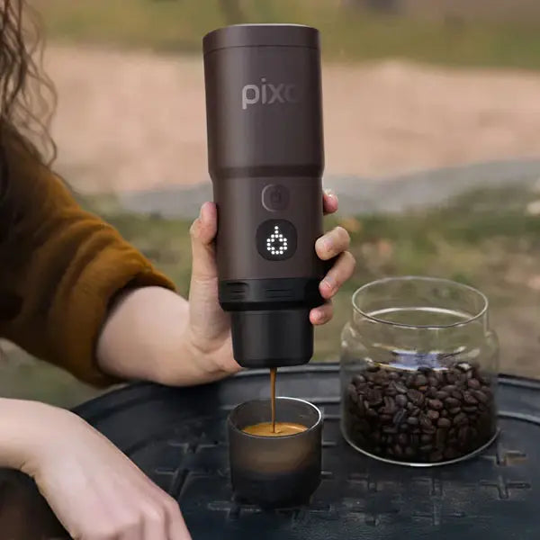 Wacaco Pixapresso Kırmızı- Şarj Edilebilir Pilli Taşınabilir Espresso Makinesi